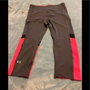 Under Armor Capris Medium BlAck and Pinkish color